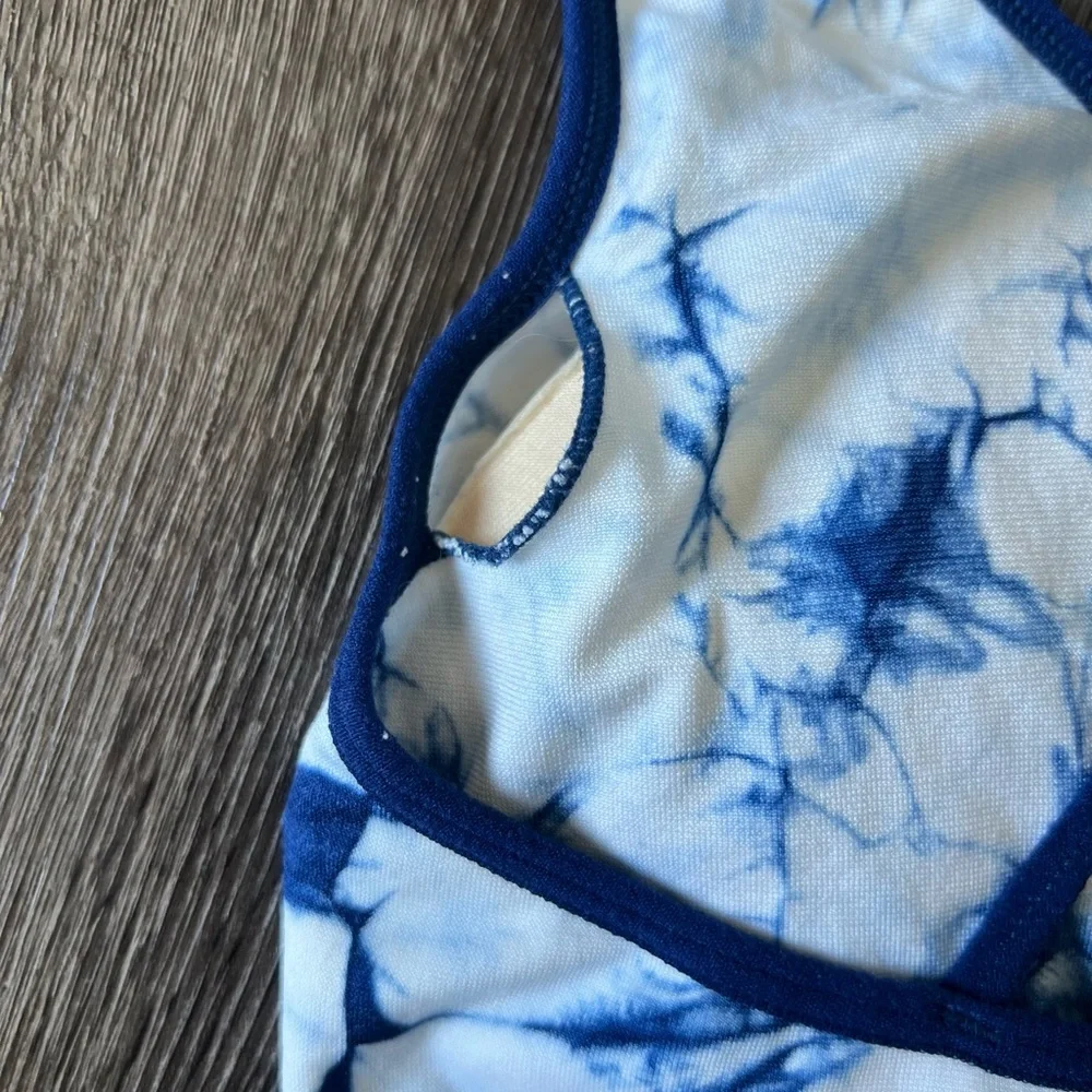 XIA trendy tie